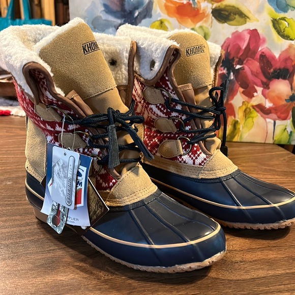 Himalayan Khombu Shoes - NWT Himalayan Khombu Ladies Boots. Sz. 7